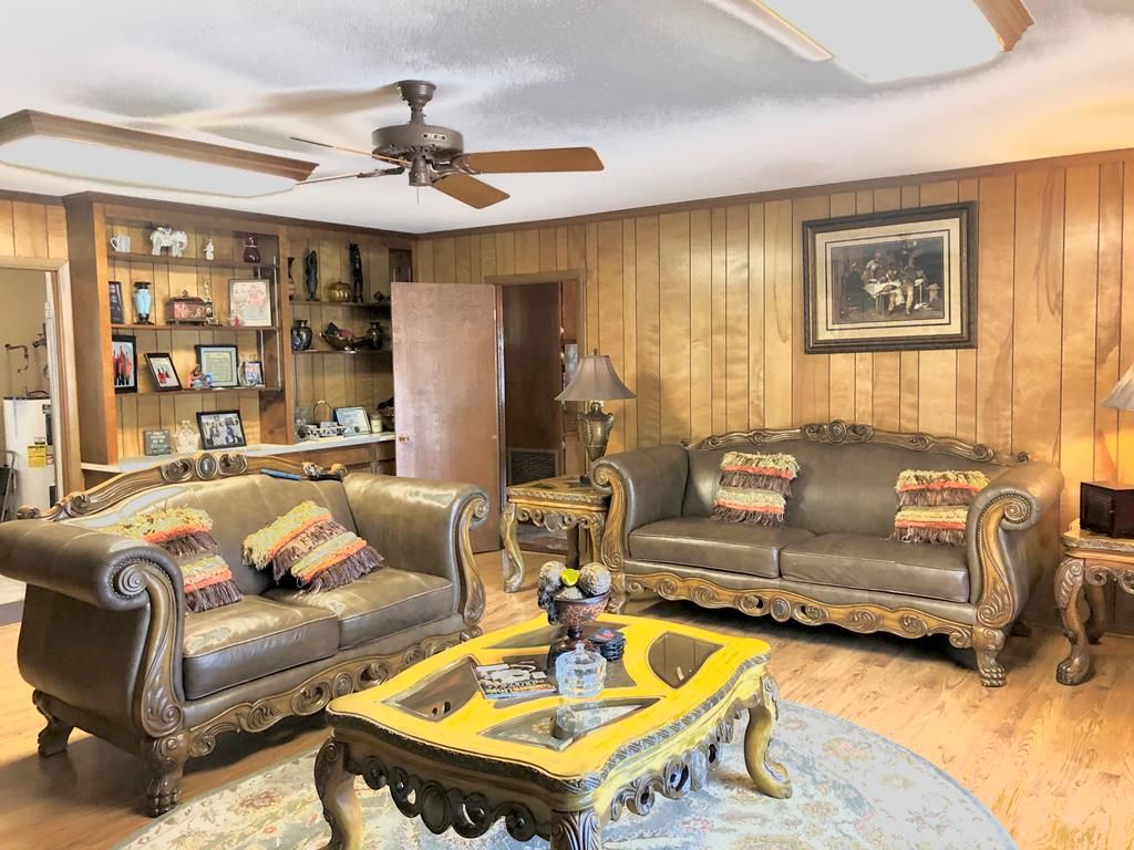 1409 10th St SE, Moultrie, GA 31768